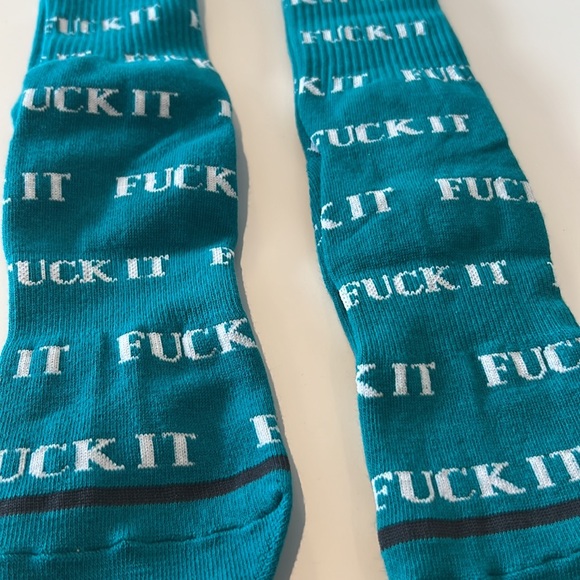 2 HUF “F*** IT” socks - UNISEX - Picture 2 of 3